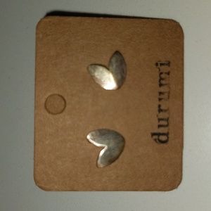 Antiqued silver heart earrings NWT